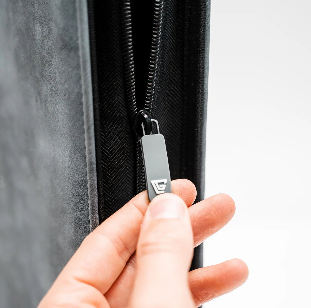 Gemloader: Premium Toploader Binder - 9-Pocket (3x3)